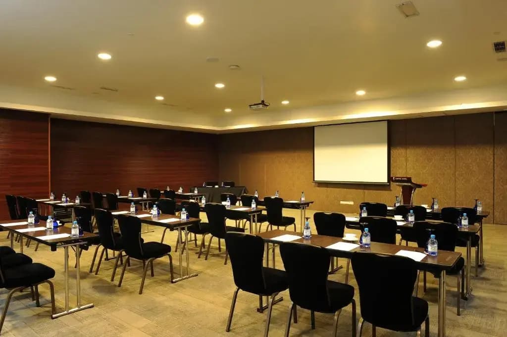 Sunday Hotel Subang - photo 11