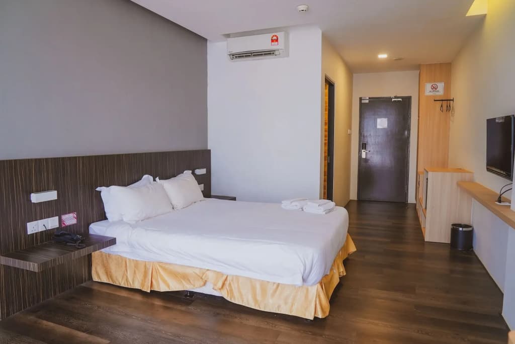 Roxy Hotel Serian - photo 28