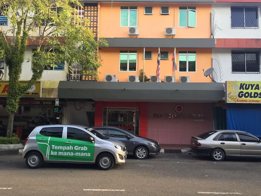 Red Tomato Hotel - photo 1
