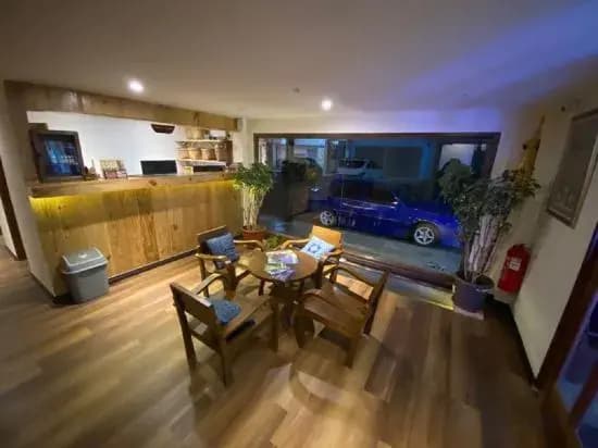 Anggun Lodge Private Room with Sharing Bathroom - photo 12