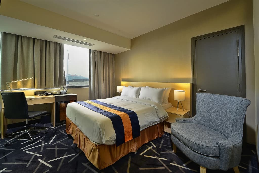 Pacific Express Hotel Central Market - photo 6