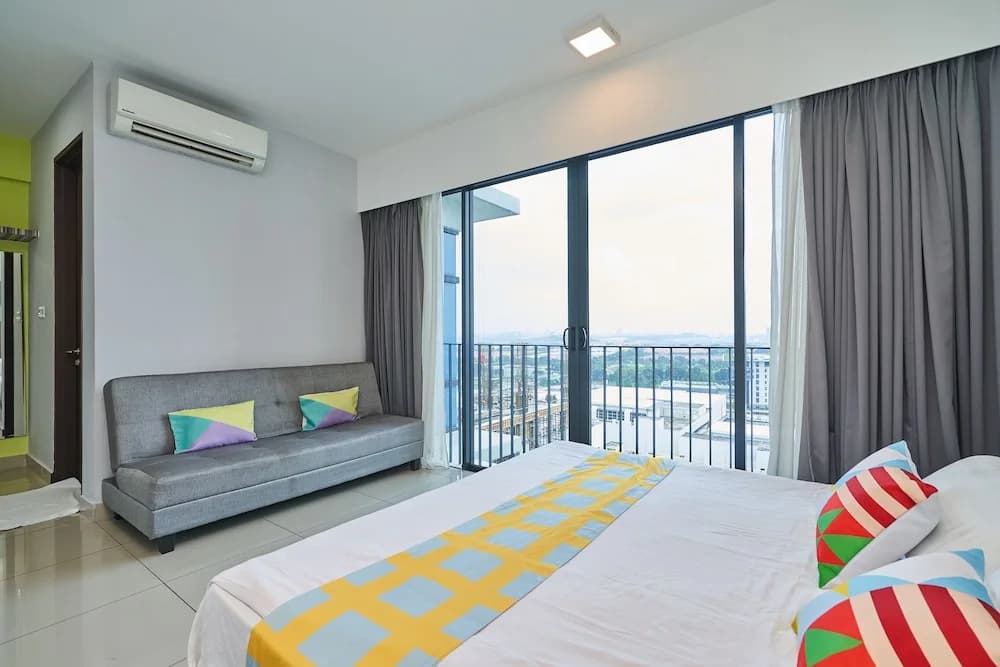 OYO Home 44002 Classic 2br Setia Alam Trefoil. - photo 6