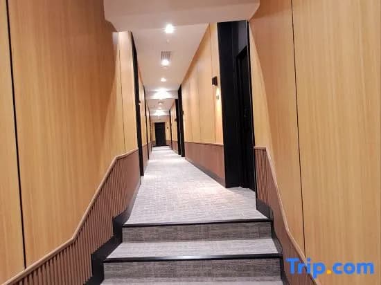 Urban Inn Salak Tinggi - photo 3