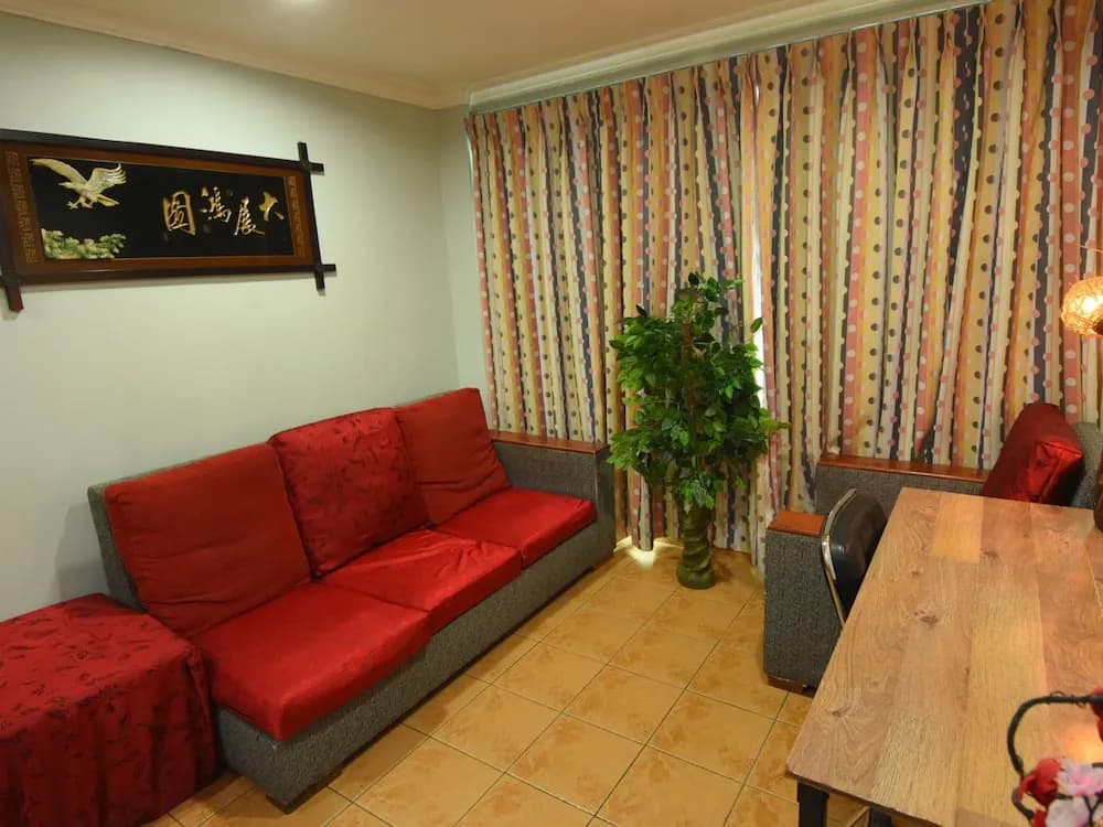 Highway Inn by OYO Rooms - photo 12