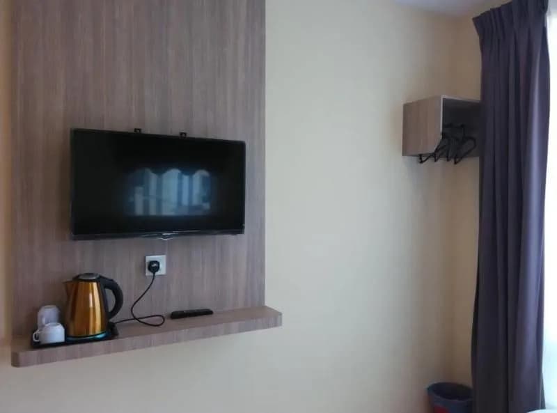 The Island Hotel - photo 2