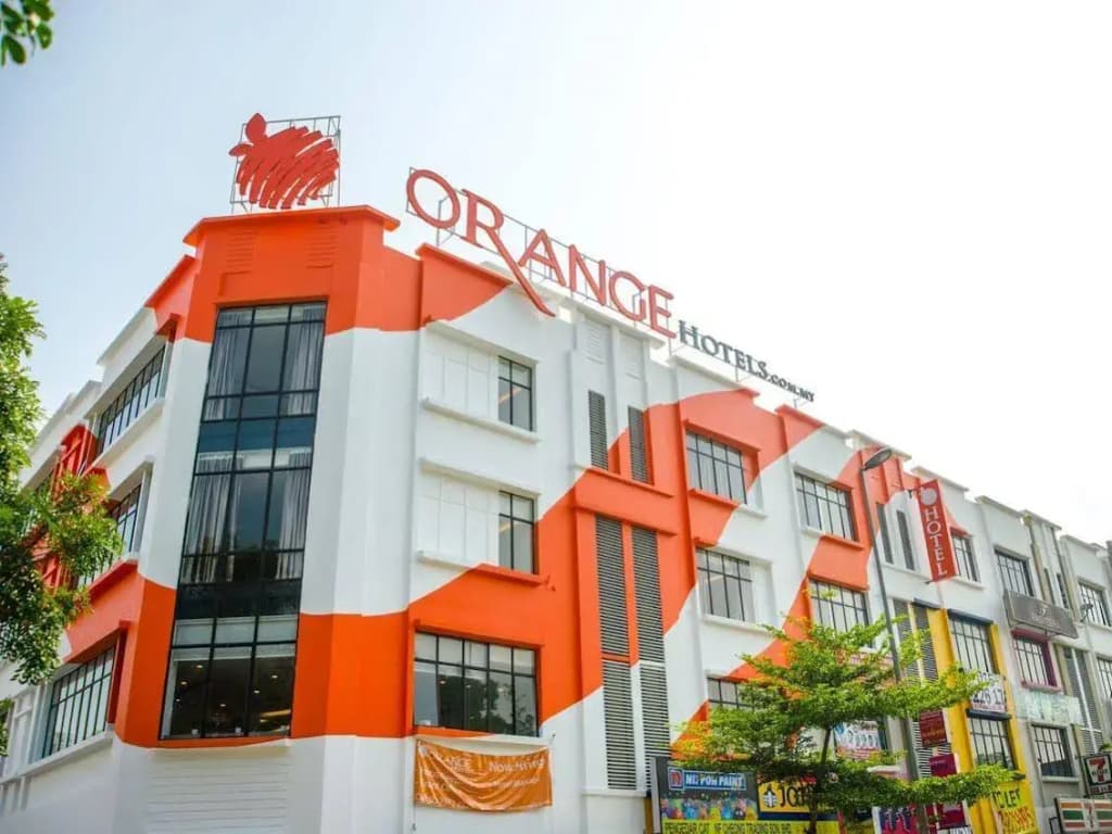 1 Orange Hotel Sungai Buloh - photo 1
