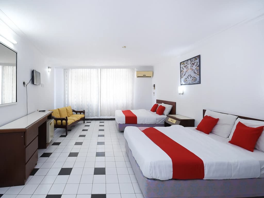 Super OYO 1018 Telang Usan Hotel Miri - photo 4