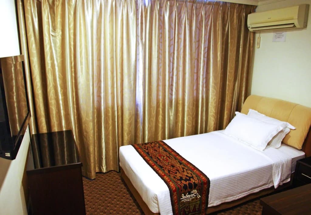 Royal Hotel - photo 6