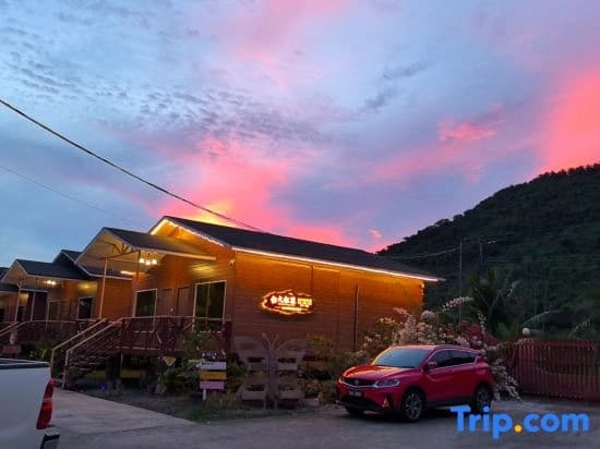 Medan Bunga Raya Resort - photo 11