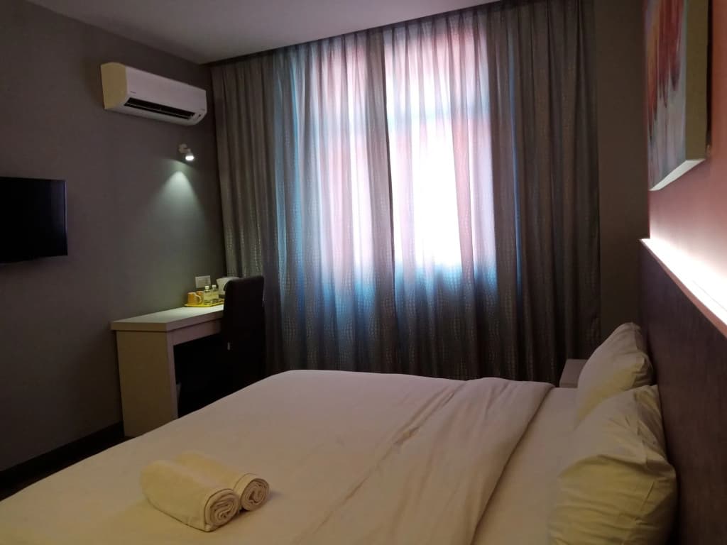 Lemon8 Hotel Apartment - photo 7