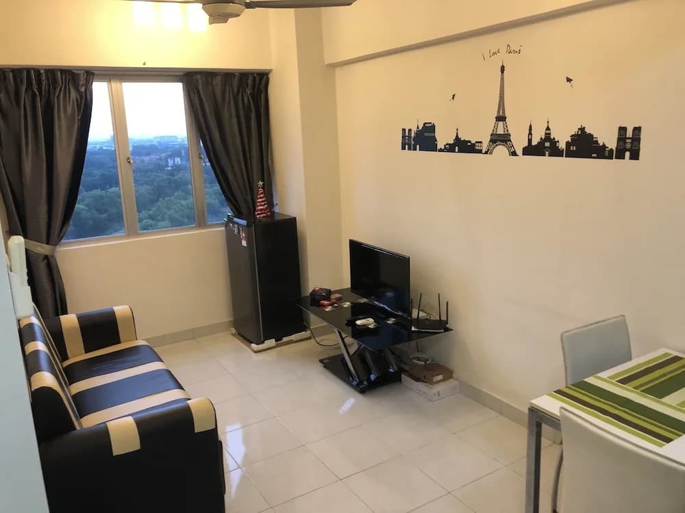 Cozy Homestay at Main Place - photo 4