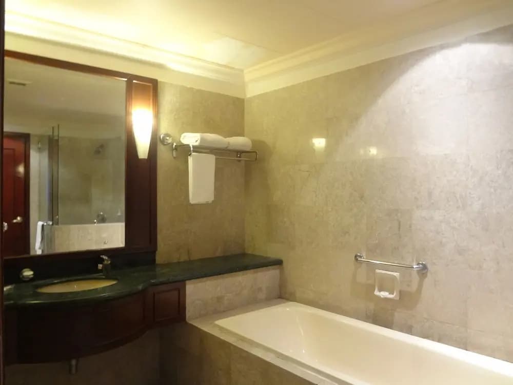 Millennium Service Suite at Times Square - photo 9