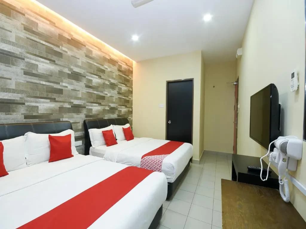 Hotel O Ys Inn - photo 4