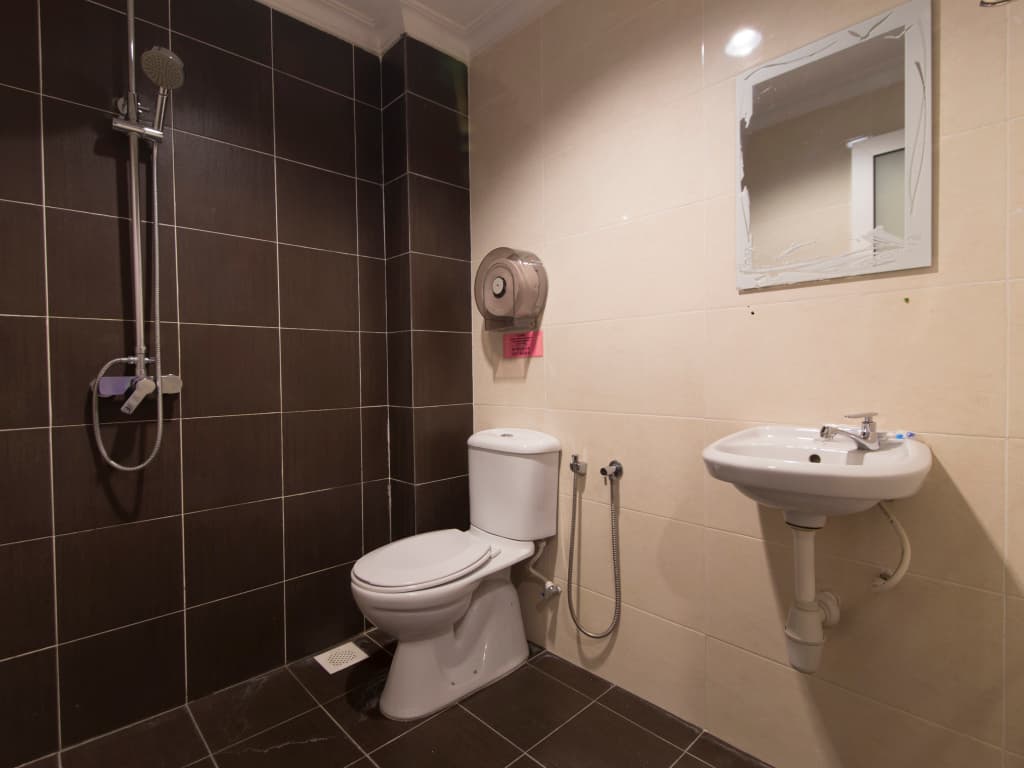 OYO 496 Hotel De Eco Inn - photo 8