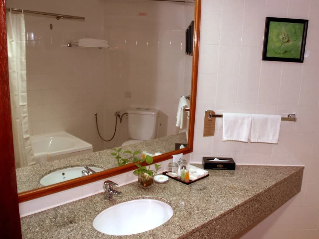 Rainbow Paradise Beach Resort - photo 9