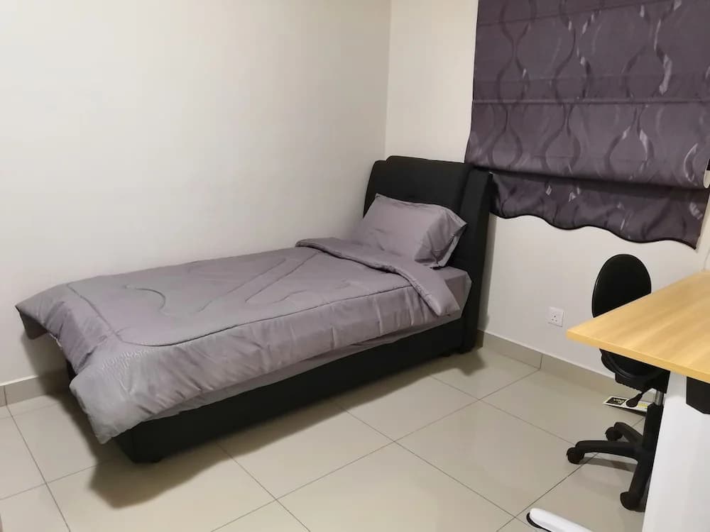 Univ 360 Cozy Apartment with Pool View - photo 2