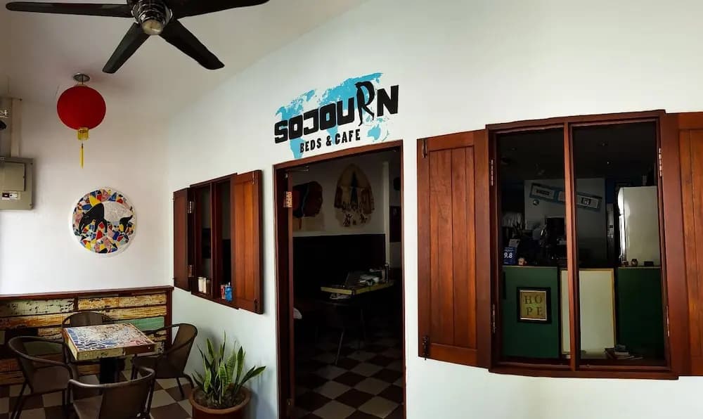 Sojourn Beds & Cafe - Hostel - photo 21