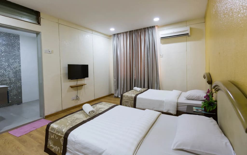 Sabrina Court Hotel - photo 20