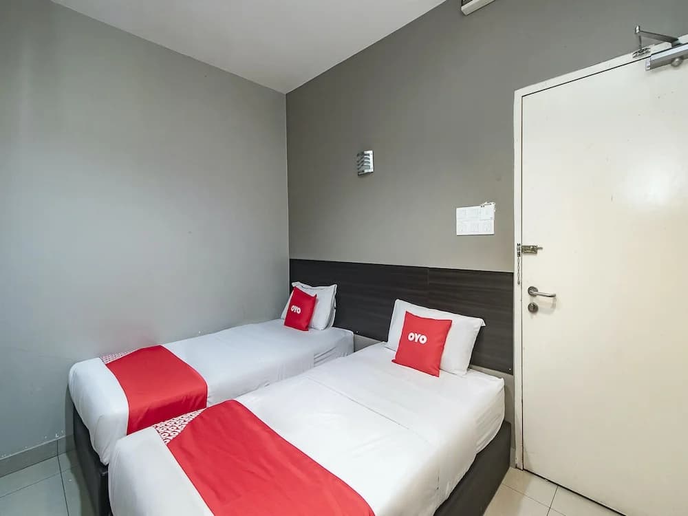 Nice Stay Three Six Five Services by OYO Rooms - photo 4
