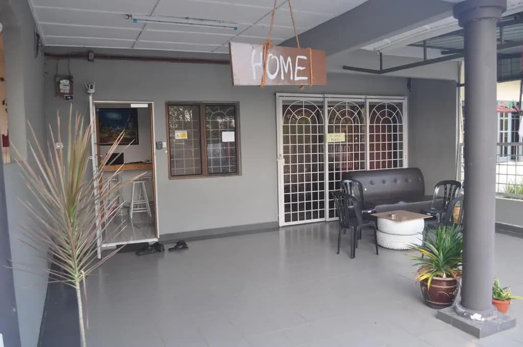 Home Guesthouse - photo 1