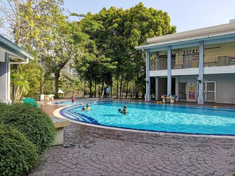 Aini's Guest House In Vista Amani Condo - photo 15
