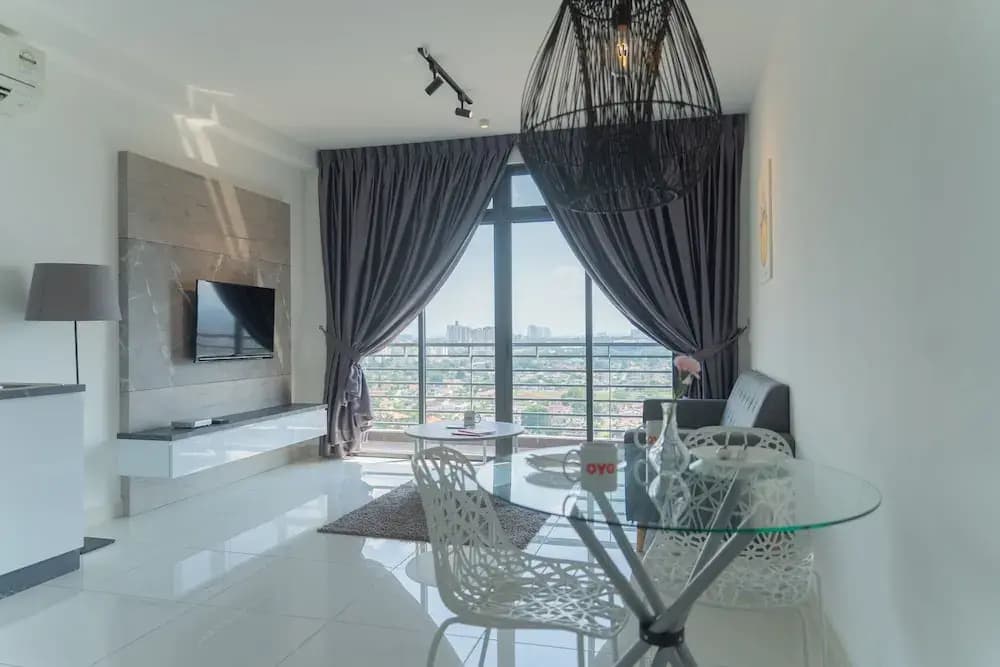 OYO Home 43995 Premium 3br 1tebrau - photo 2