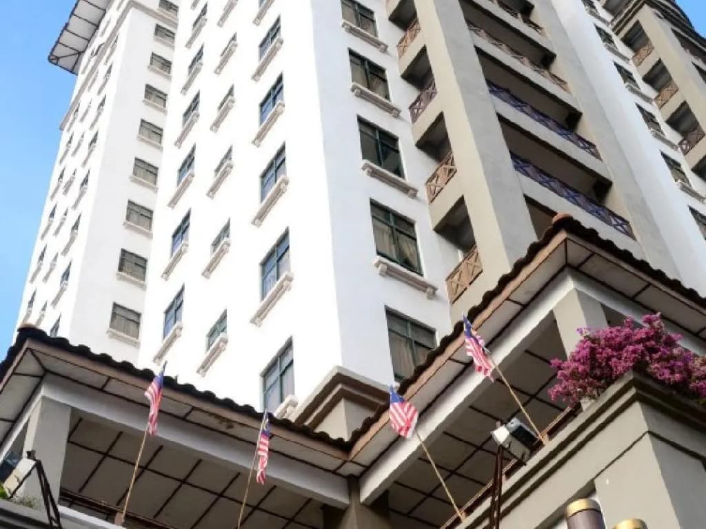 Mahkota Service Apartment - photo 1
