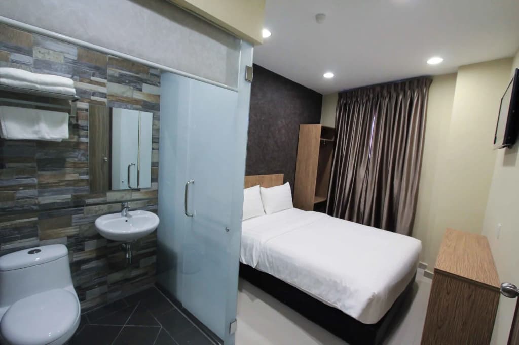 Era Plus Hotel - photo 3