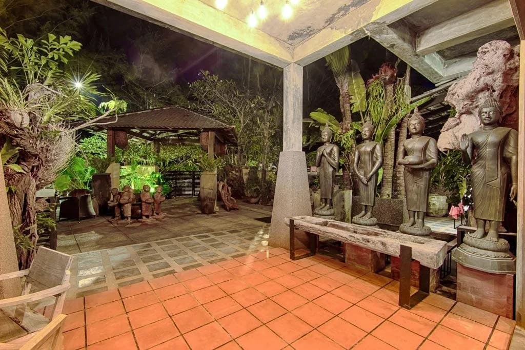 Lot 33 Boutique Hotel - photo 21