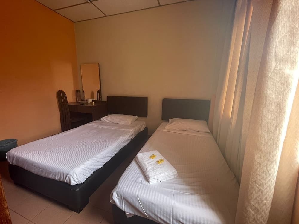 OYO 91284 White House Hotel Kluang - photo 3