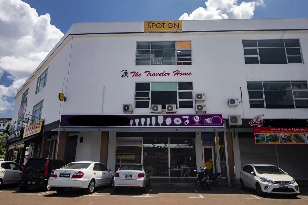 The Traveler Home by OYO Rooms - photo 18