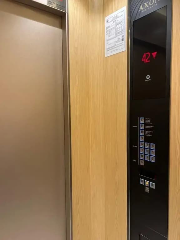 Crystal Suites At Axon Residence - photo 4