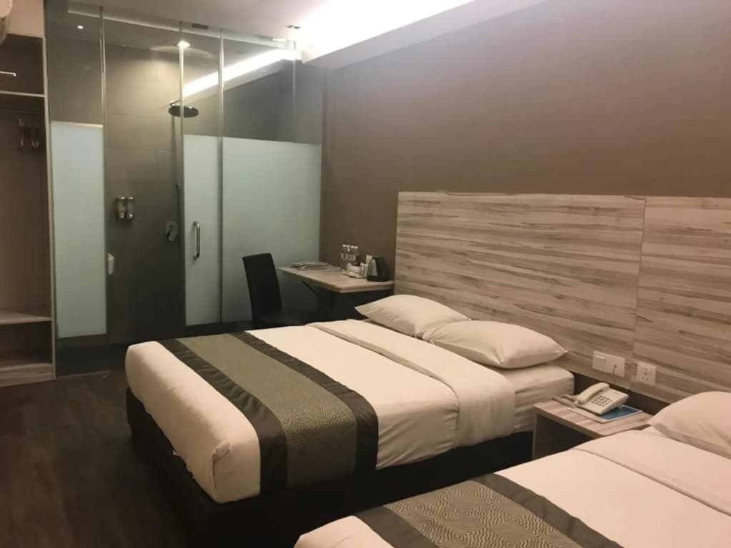 Hotel Austin Paradise Skudai - photo 5