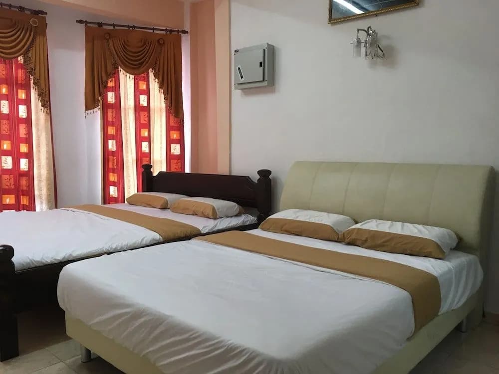 OYO 89653 Anisaa Inn - photo 3