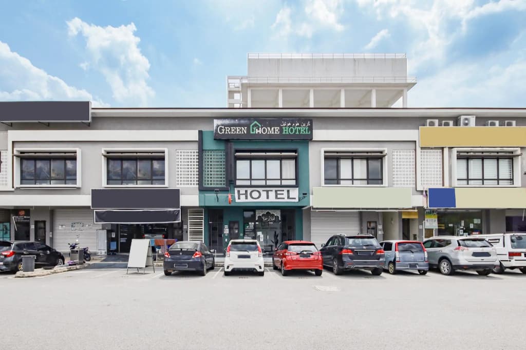 OYO 90399 Green Home Hotel (syariah) - main photo