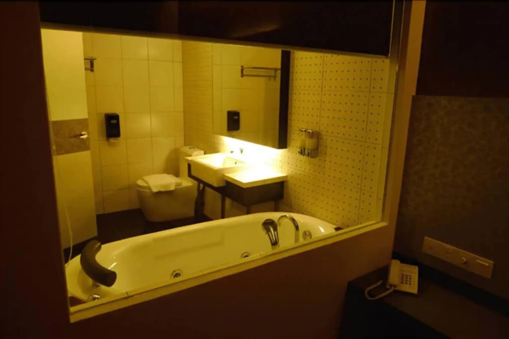 Hotel Austin Paradise Skudai - photo 9