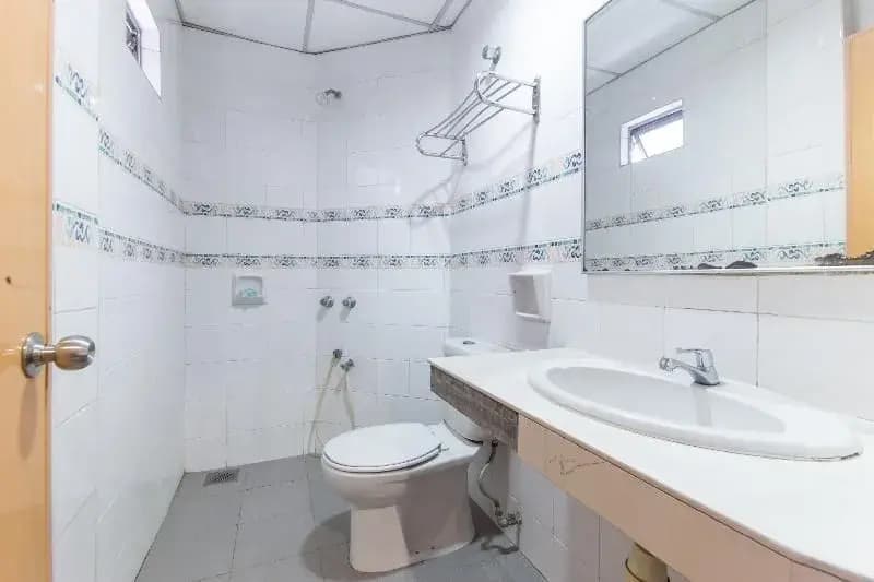 Oyo 447 Comfort Hotel Meru - photo 9