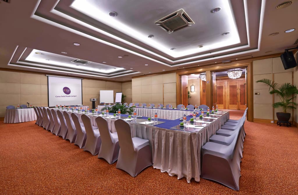 Corus Hotel - photo 18