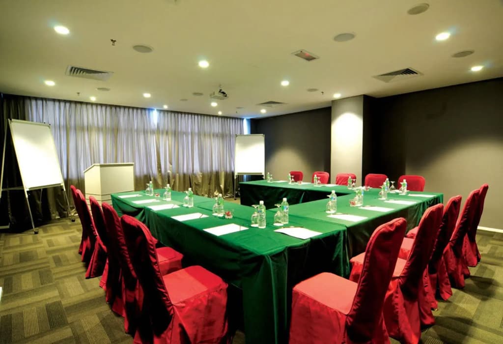Kings Green Hotel - photo 14