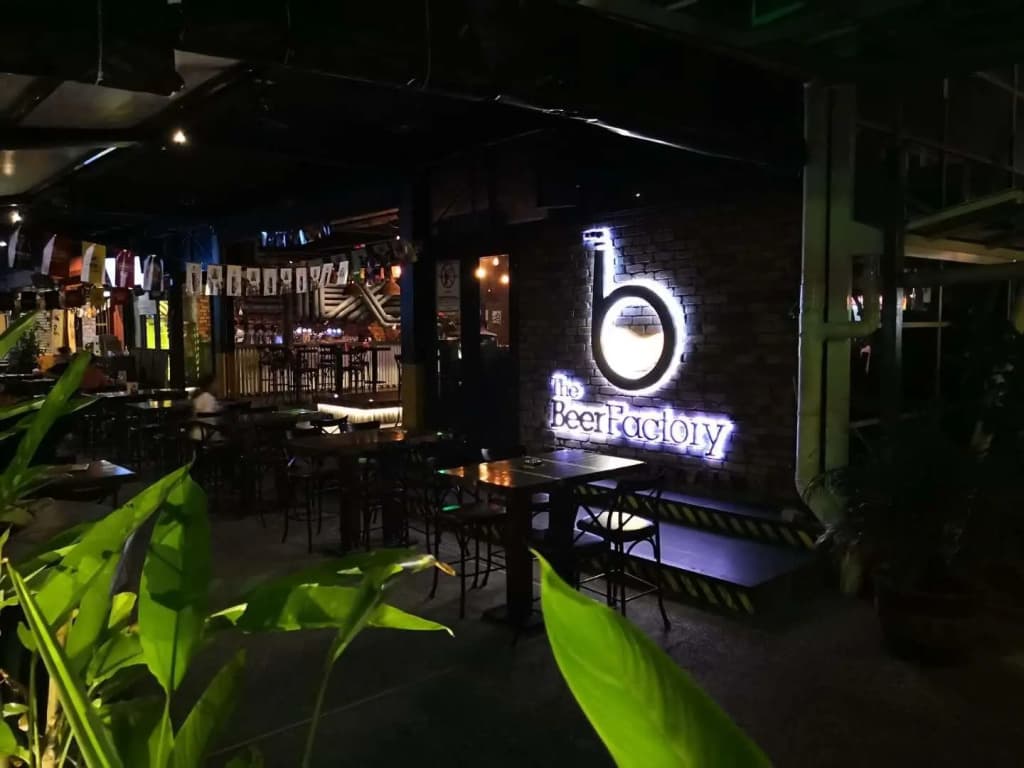Homy Seafront Hostel - photo 14