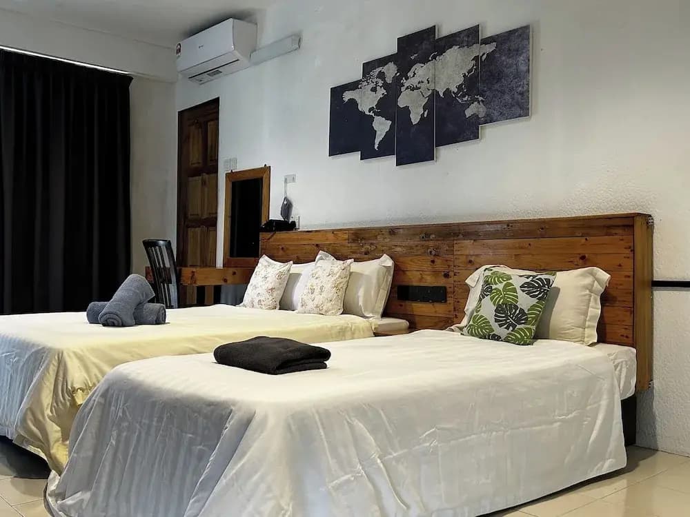 Riverbank Dungun Guesthouse & Cafe - photo 2