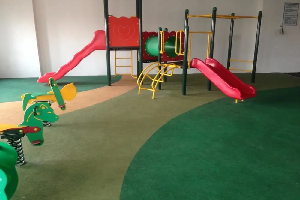 Royal Apartments at Taragon KL - photo 12