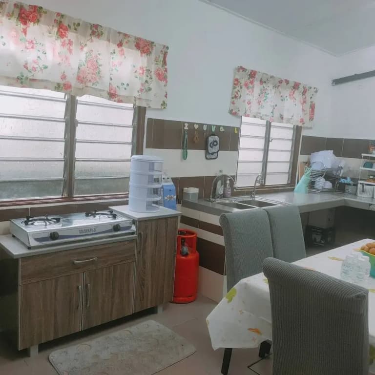 Taman Tinah Homestay - photo 37