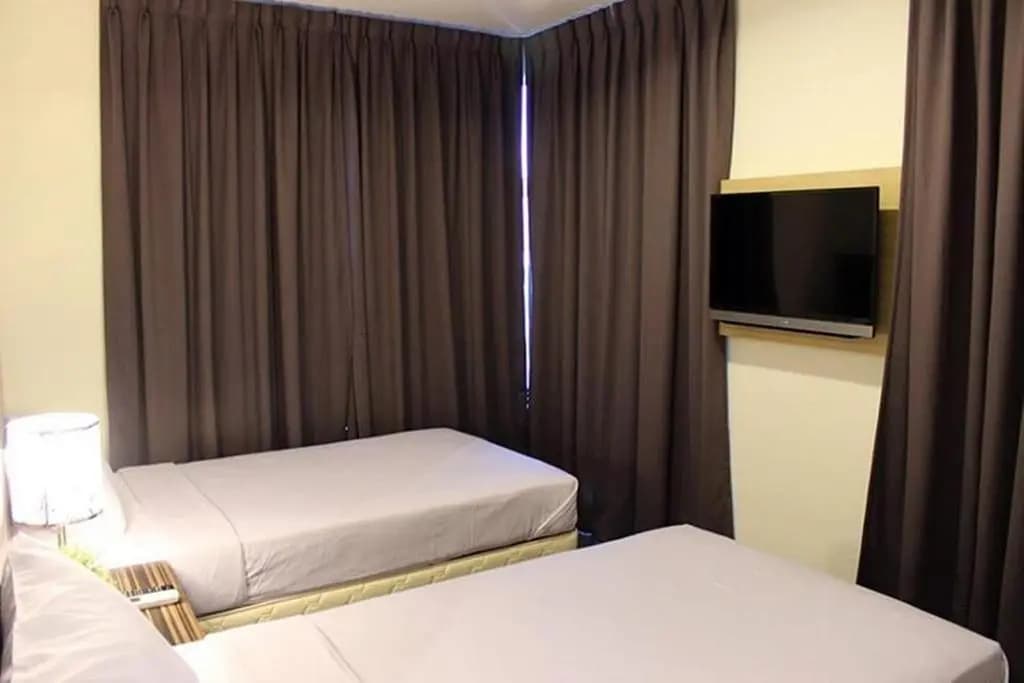 Hotel Sara's Inn Shah Alam - photo 7