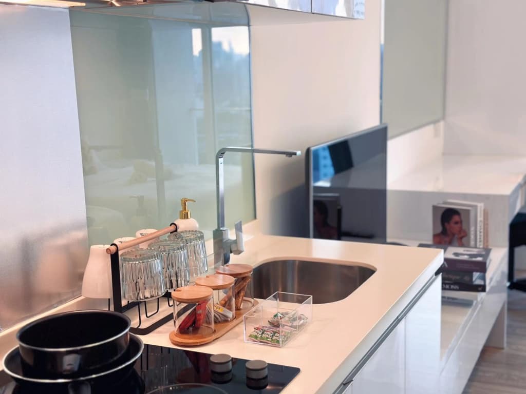 6PAX SUITES KL CITY Pavilion at Bukit Bintang NETFLIX & WIFI - photo 17