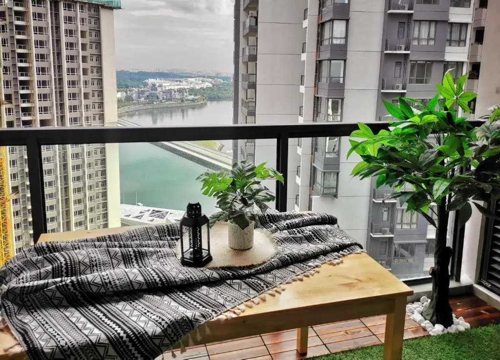 Yussy 4Bedroom Condo at R&F Princess Cove - photo 35