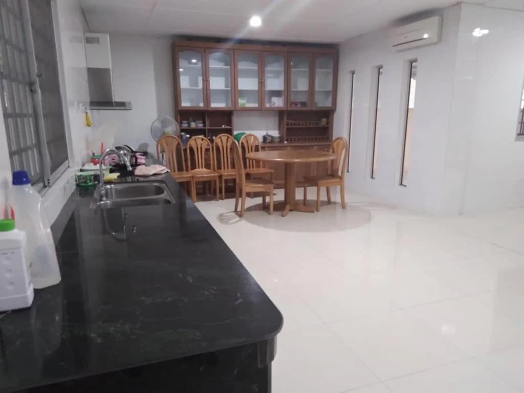OYO 90310 E Homestay Permai Timur - photo 12