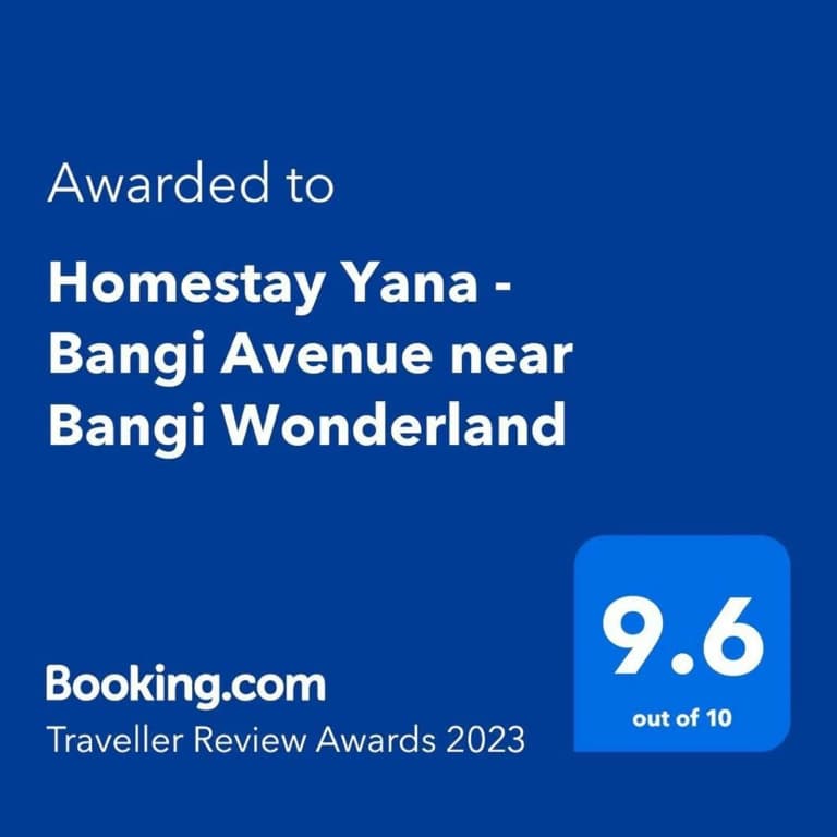 Homestay Yana - Bangi Avenue near Bangi Wonderland - photo 1