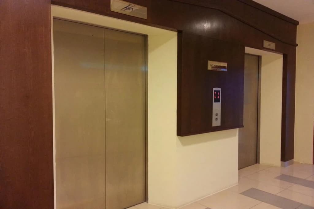 Grand Puteri Hotel - photo 14