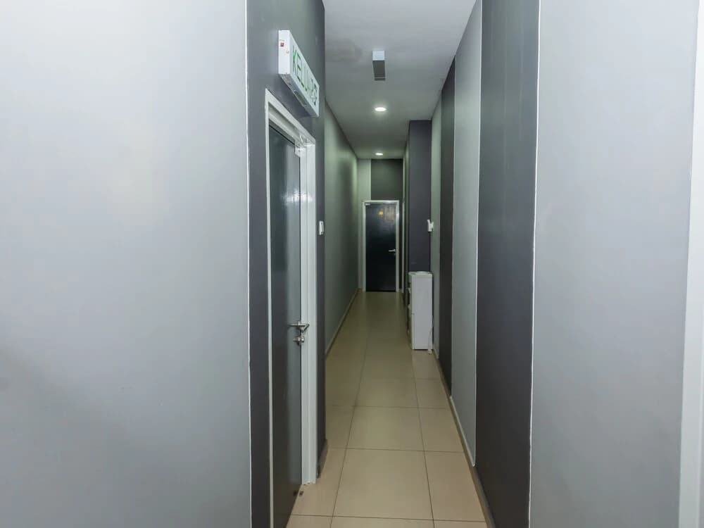 Ho Hotel by OYO Rooms - photo 9